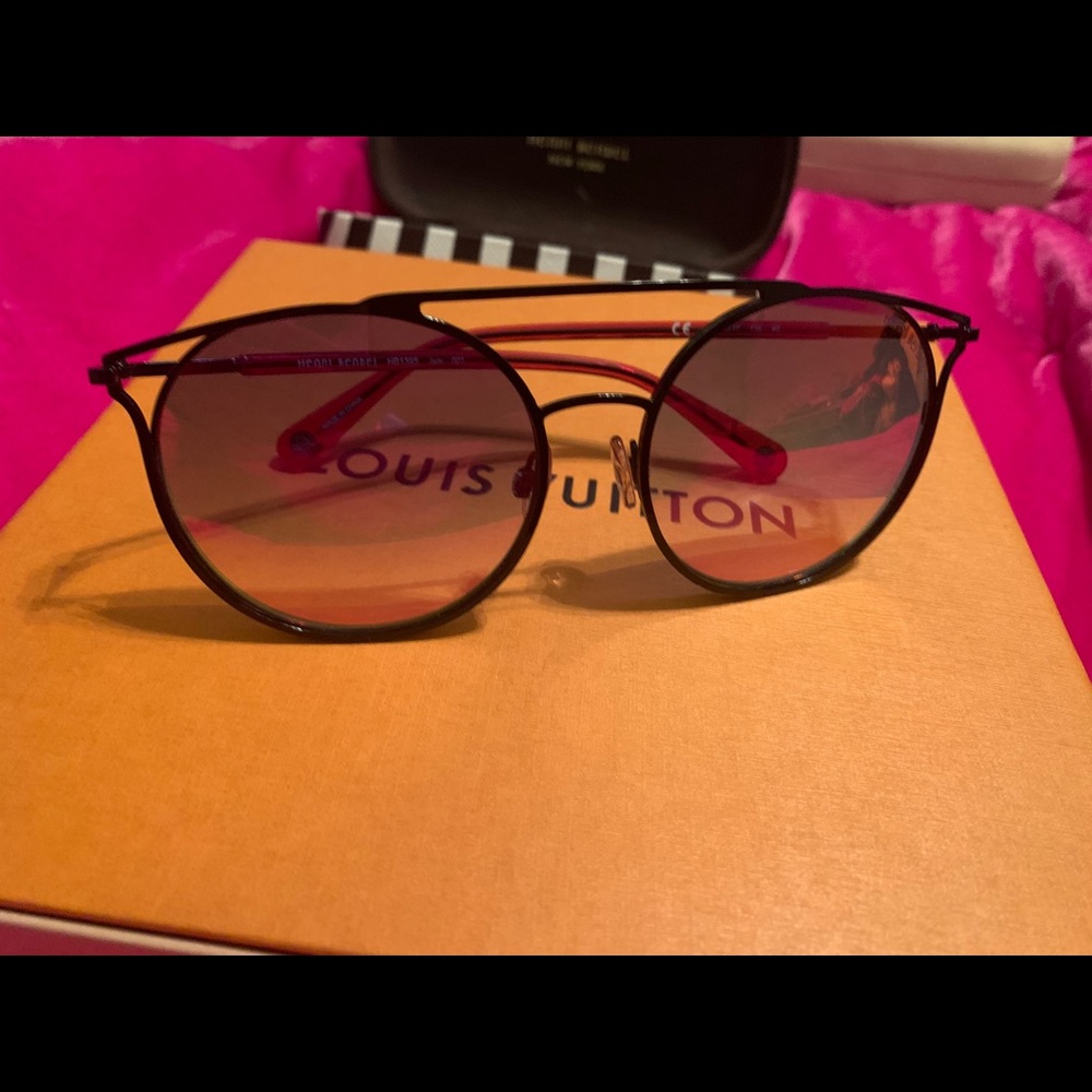 Henri Bendel Sunglasses